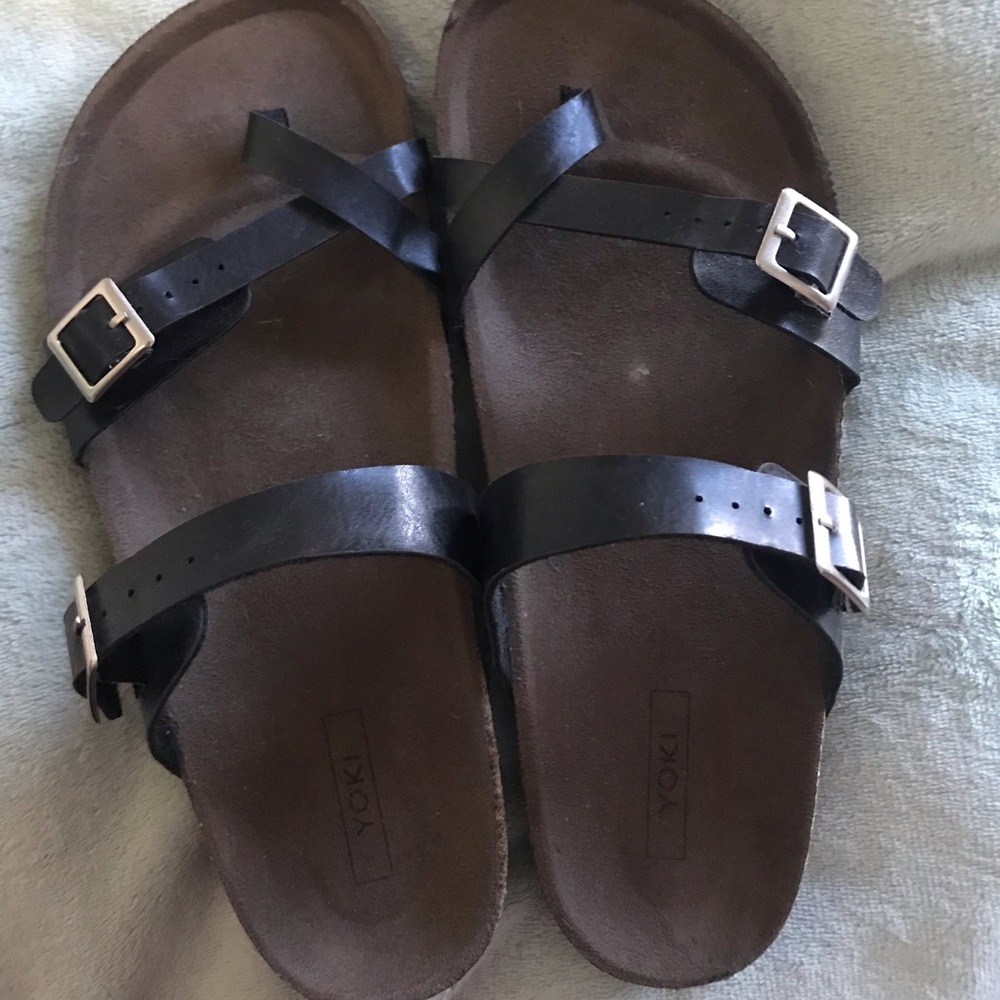 Yoki Sandals - Picture 2 of 2